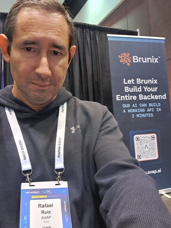 Rafael Ruiz at the AVAP booth, API World 2026, Santa Clara